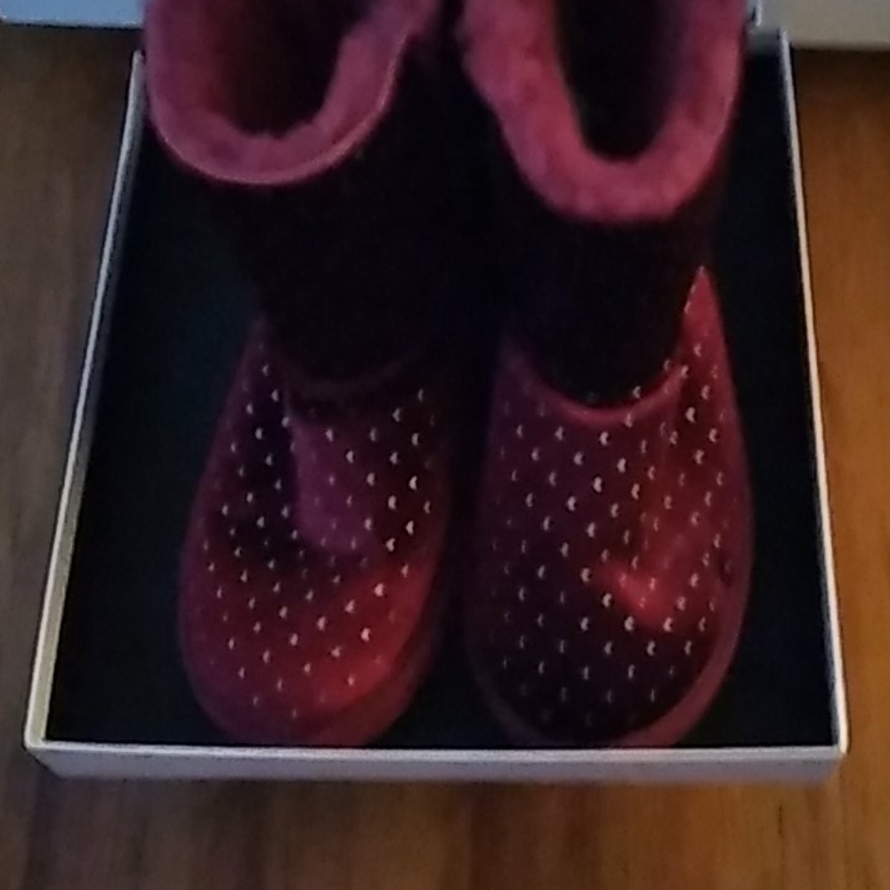 AUTHENTIC RARE, STYLISH, TRENDY UGG BOOTS